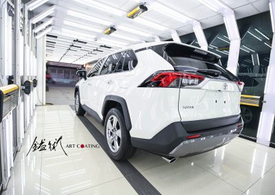 Toyota-2020-RAV4-white_10