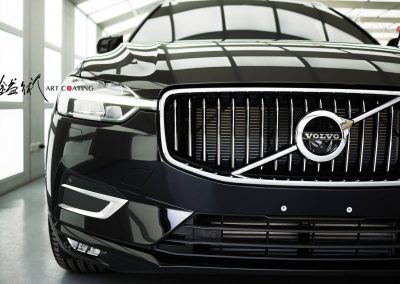 Volvo-XC60-black_04